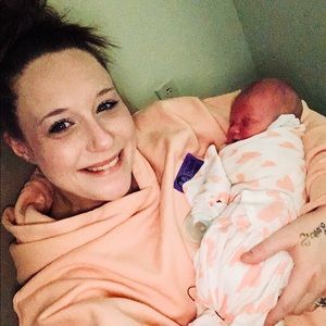 Meet your Posher, Kayla